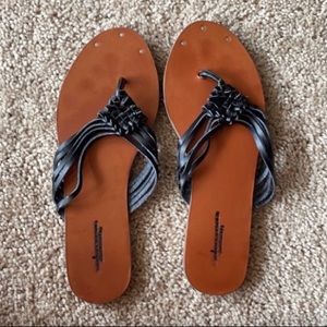 American Eagle Flip Flops